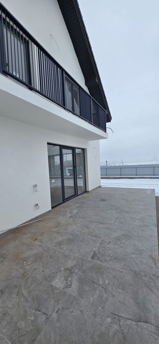 Vand casa  individuala