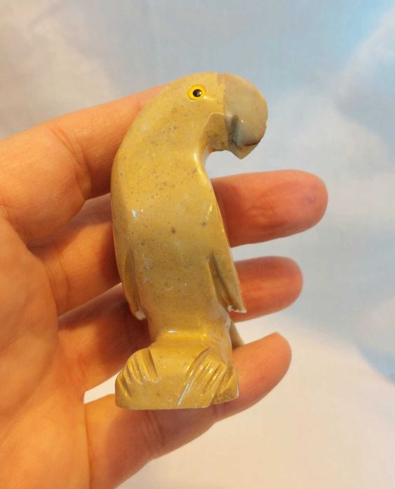 Мраморна Фигура ПАПАГАЛ