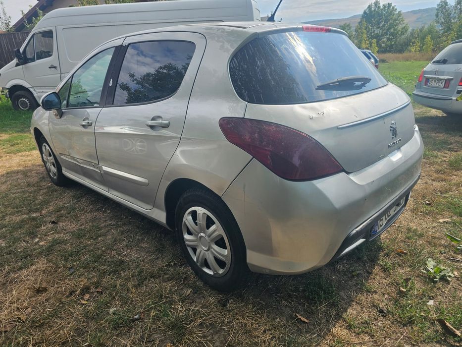 Vand peugeot 308 diesel 1.6 euro 5 DEFECT
