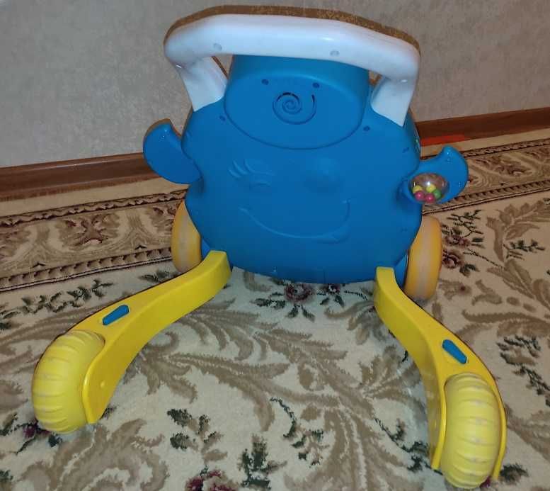 Продается ходунок - игровой центр Пингвин Chicco