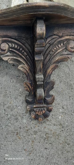 Suport de perete lemn masiv, sculptat manual, stil baroc