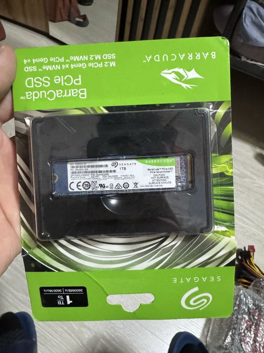 Seagate BarraCuda PCIe SSD 1TB (модель ZP1000CV3A002)