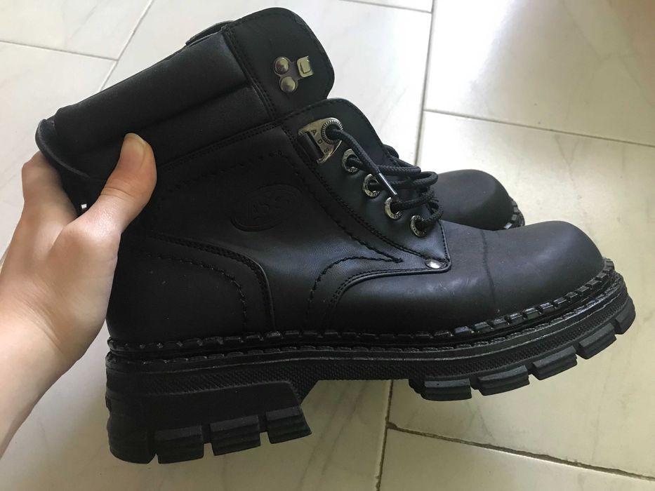 Нови черни ботуши- 40-ти номер