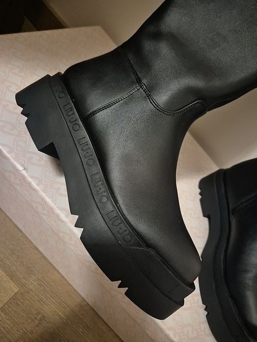 Ботуши Liu Jo -37 номер Нови !