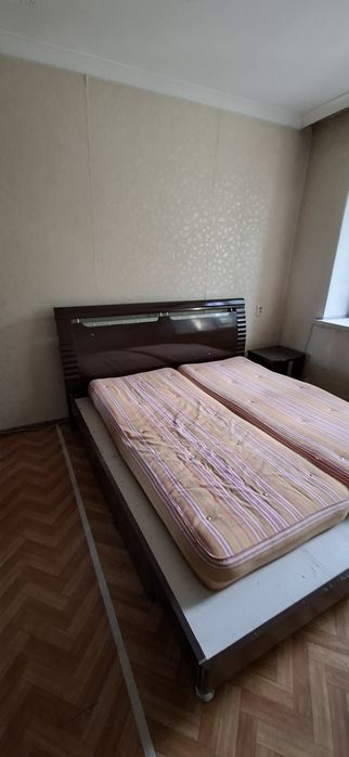 Продам спальный гарнитур