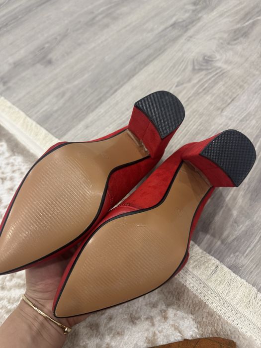 Вечерные туфли.