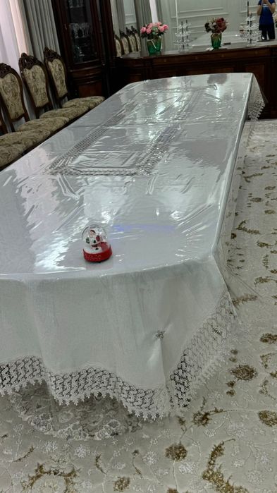 Стол для зала.