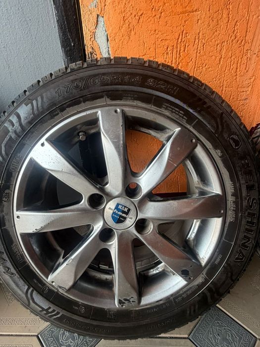 Шины с нисками  летние  14 размер