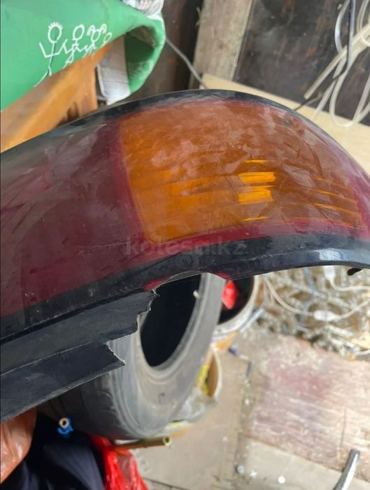 Плафон. Брызговик. Стойка