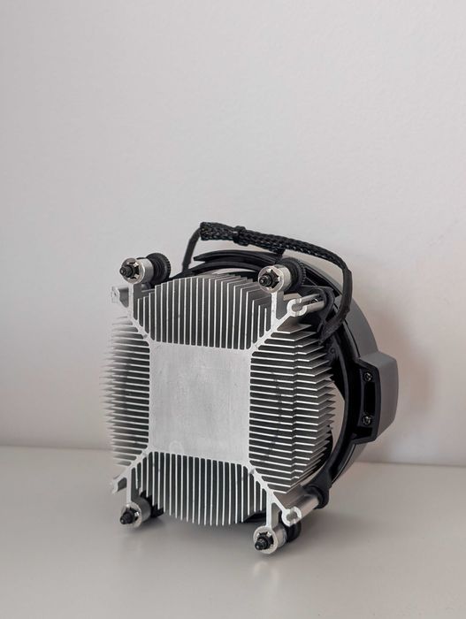 AMD Wraith Stealth охладител за процесор AM4/AM5