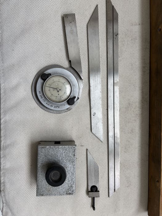 Raportor universal de precizie cu ceas comparator, complet, în cutie originală