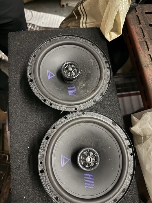 Продам колонки AURA INDIGO 16см.