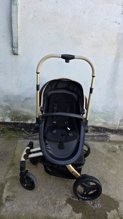 Продам коляску 3в1