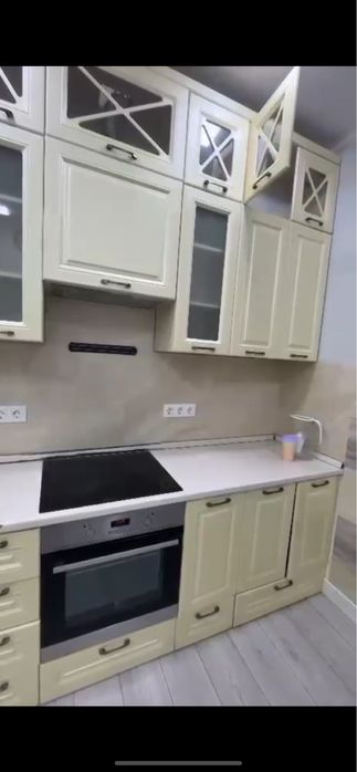 продам кухонный гарнитур МДФ