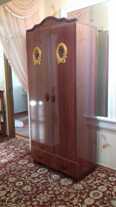 Mebel dubayniki shkaf kravat sotiladi