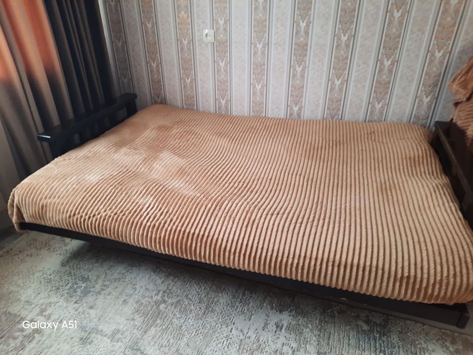 Продам диван с креслом за 5000