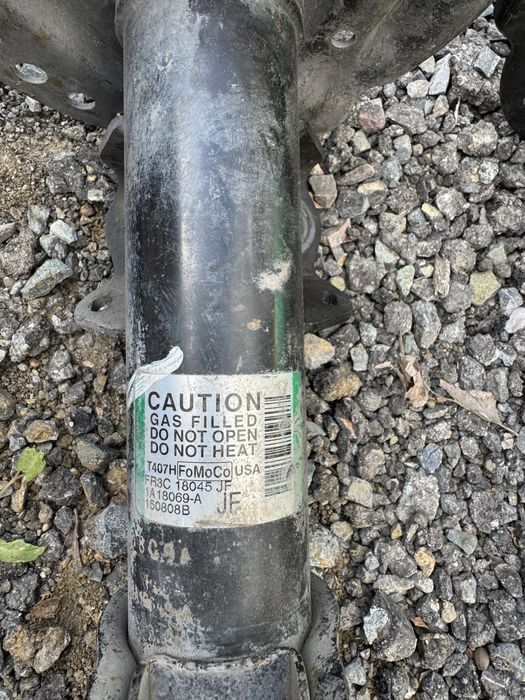 Задни амортисьори за Ford Mustang VI след 2015г.