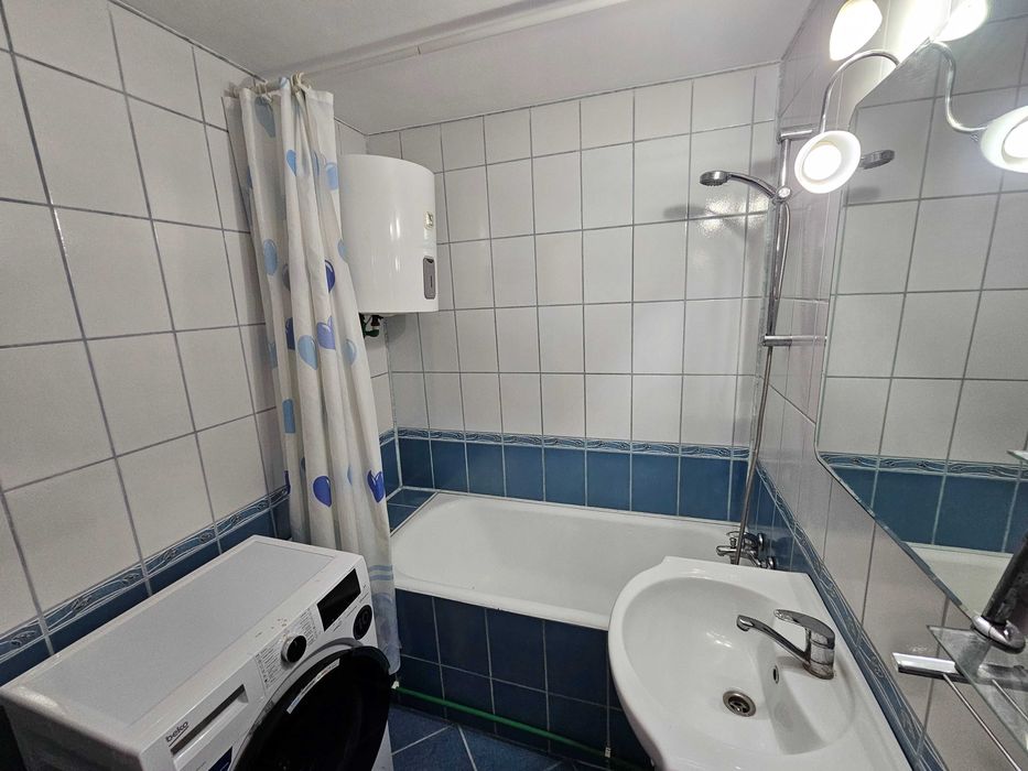 inchiriez apartament 3 camere - Lacul Tei