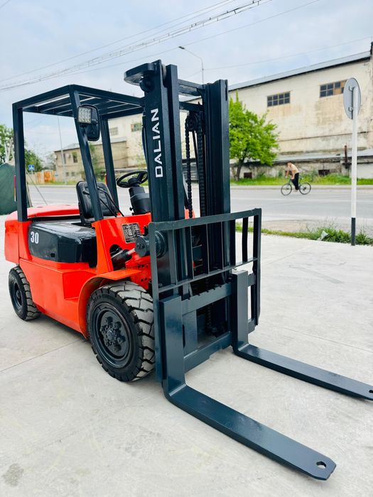 Вилочный погрузчик кара автокара