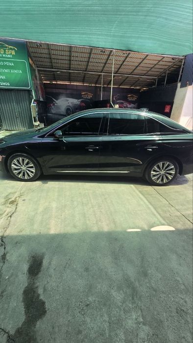 Hongqi eqm5 сотилади