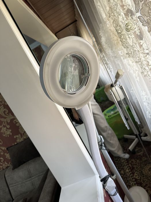 Лампа лупа для салонов красоты