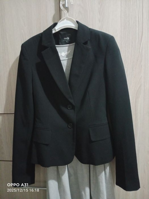 Продаю брючный костюм