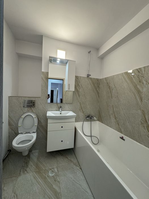 Inchiriez Apartament 4 camere, zona centru, Alba Iulia