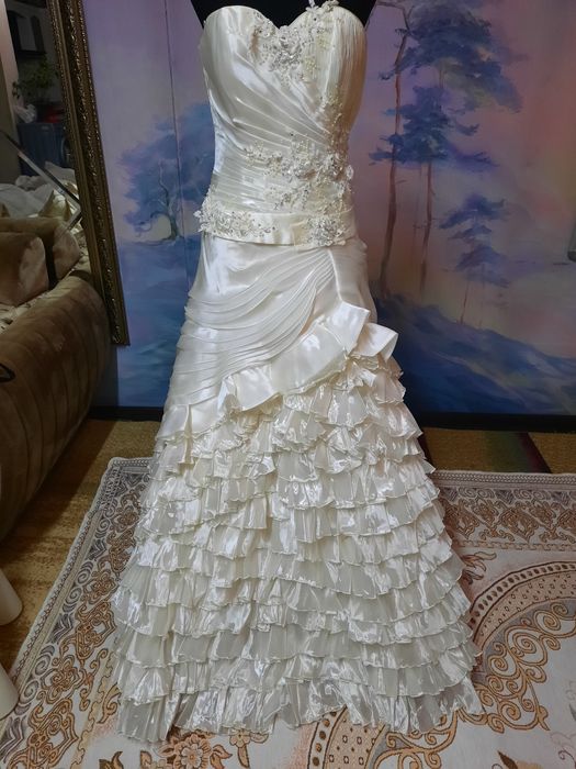 Свадебное платье б/у