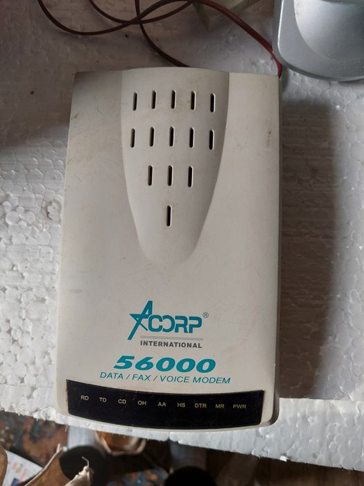 Магнитофон,проигрыватель,роутеры