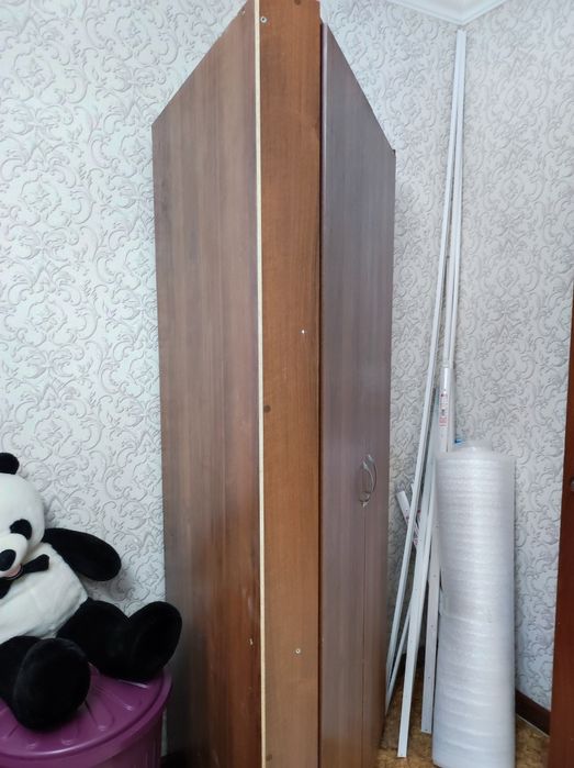 Продается шкаф угловой
