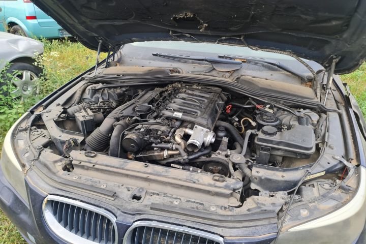 Piese BMW Seria 5 2004 530d MT (218 hp)