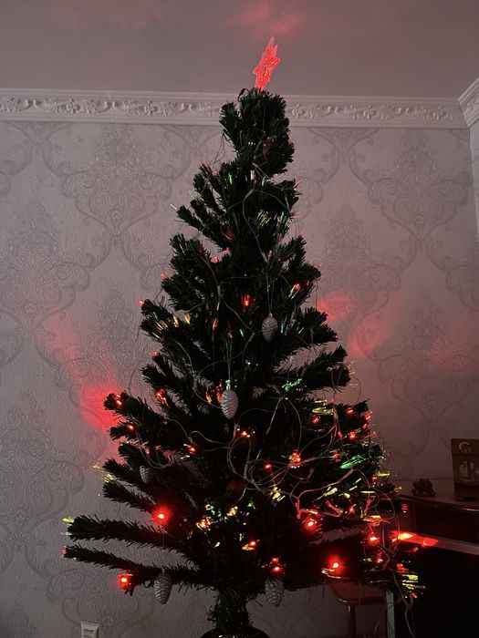 Елка искуственноя