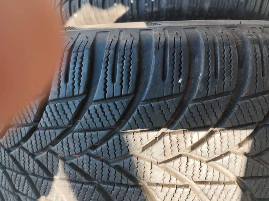 Комплект гуми с джанти Lassa 205/60 R16 – Отлично състояние!