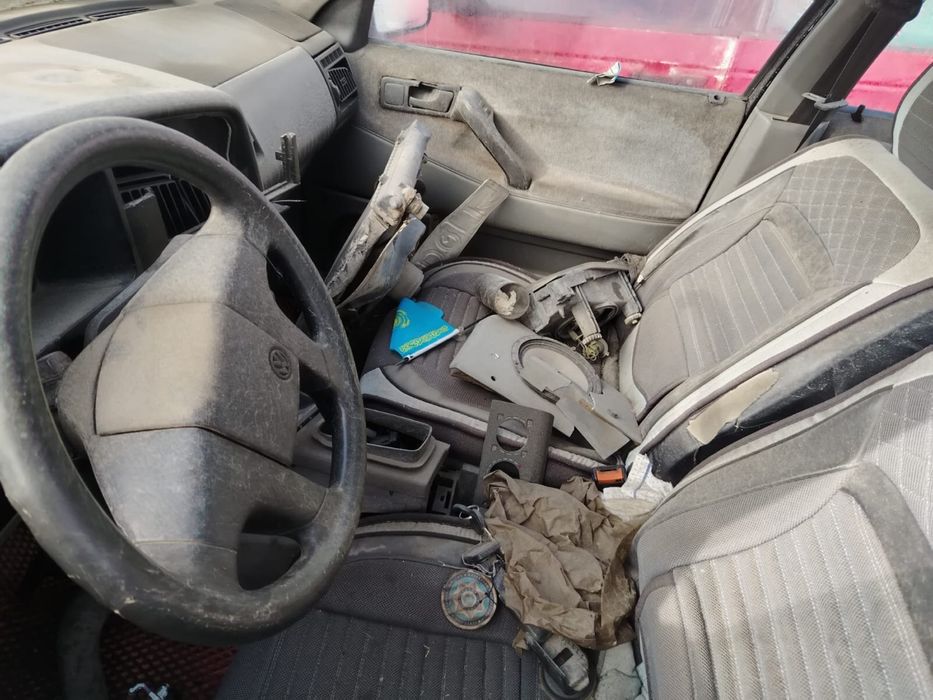 Продам пассат в аварийном состояний