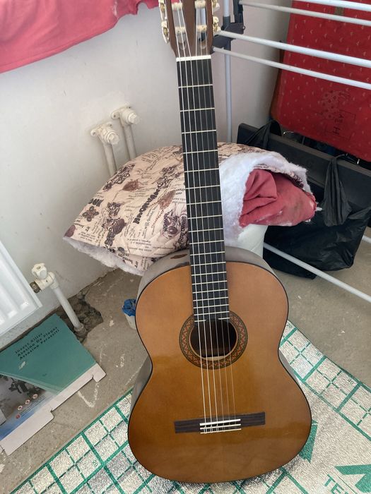 Yamaha cm-40 sotiladi srochno