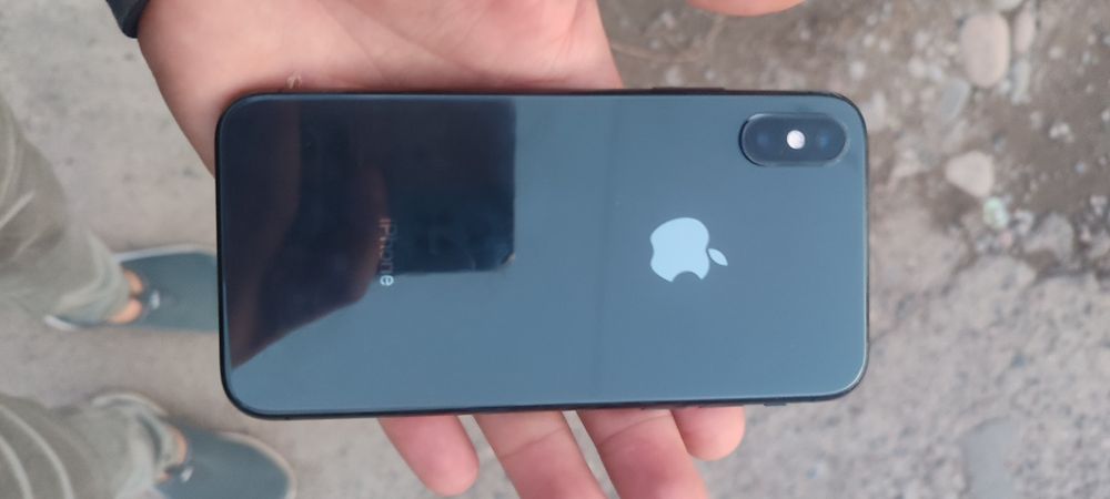 Ip Xone XS xotirasi 64 tali sotiladi xolati yaxshi ishlatilgan