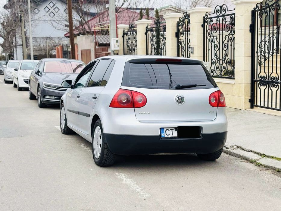 De vanzare golf 5 stare foarte buna