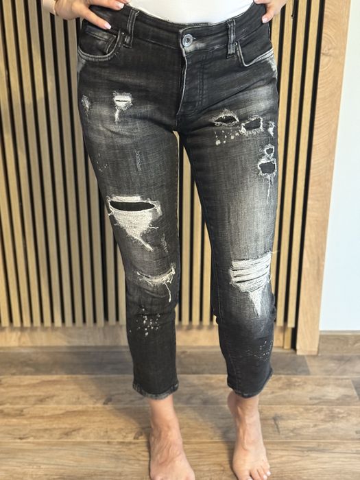 Различни модели дамски дънки