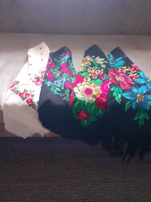 Платки шерстяные