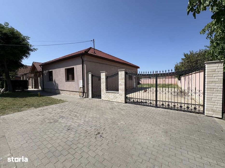 Casă Românească de vânzare 3 camere Bujac