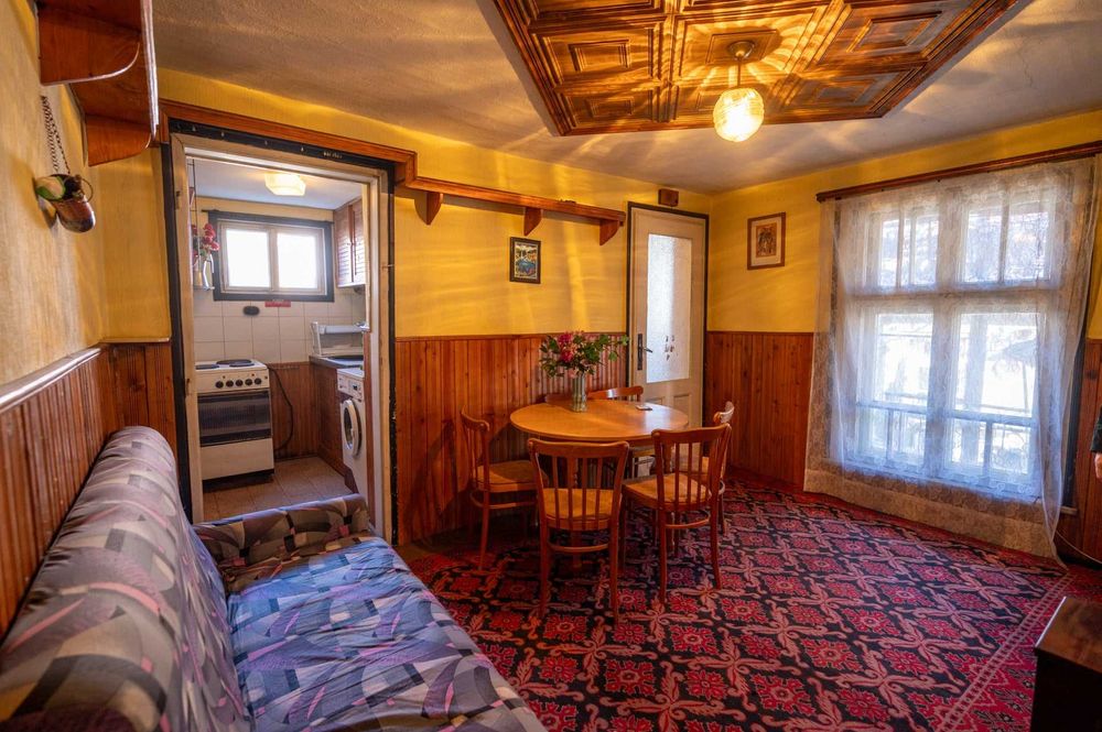 Продава се Етаж от къща в Кюстендил, Бузлуджа - 163 кв.м за 681 €/кв.м - Снимка #6