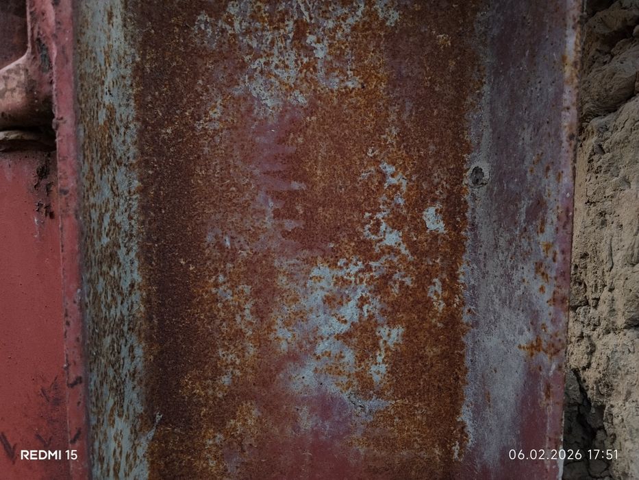 Darvoza sotila yoki metollomga  beriladi