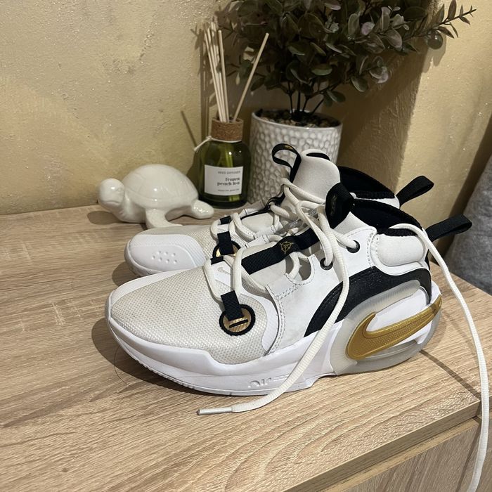 Баскетболни маратонки NIKE