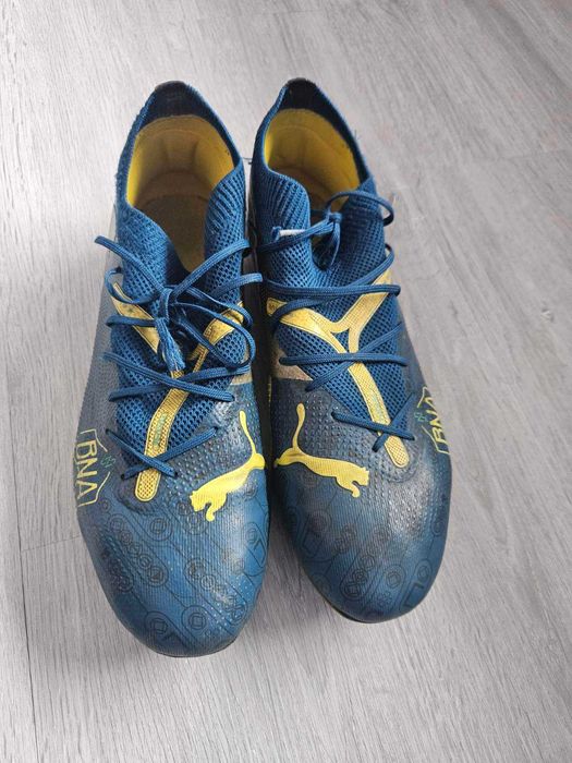 футболни бутонки