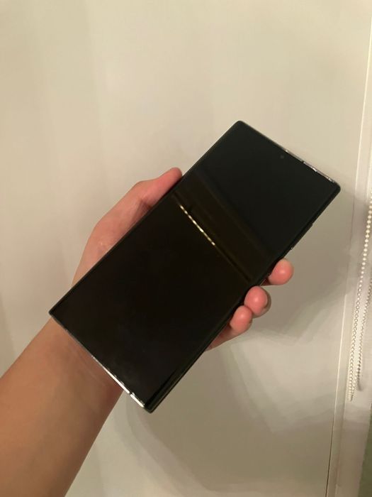 Продам Samsung s22 ultra 8/128