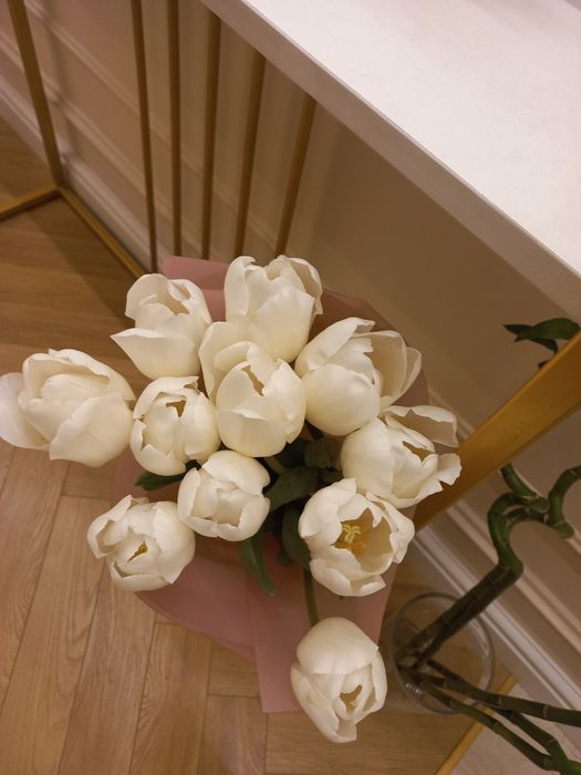 Голландский розы и тюльпаны