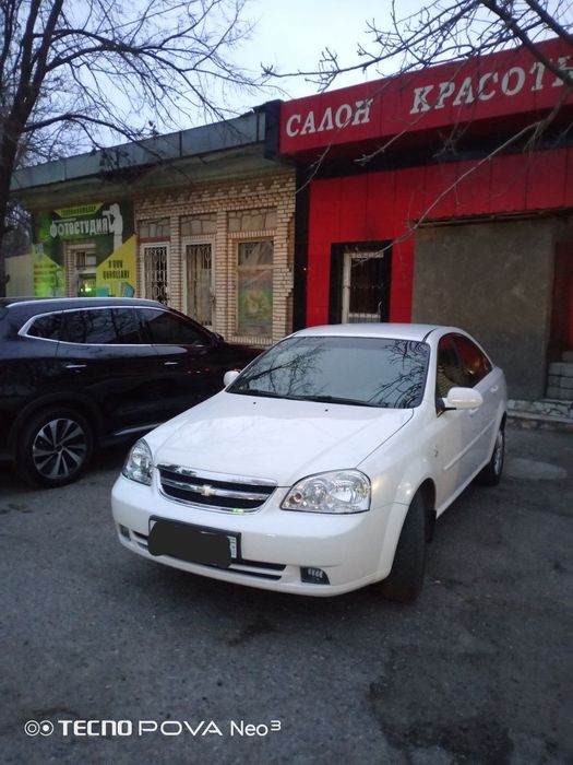 Срочно сотилади Лассети 1.8