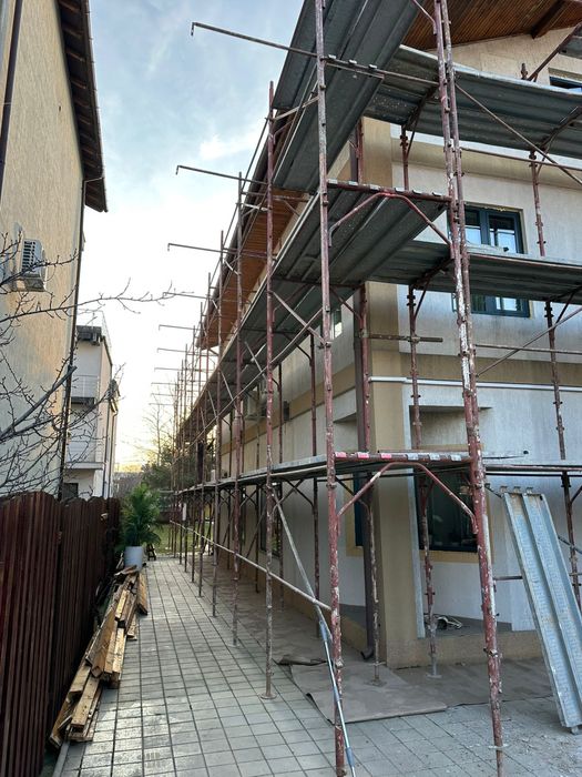 Schela metalica de inchiriat