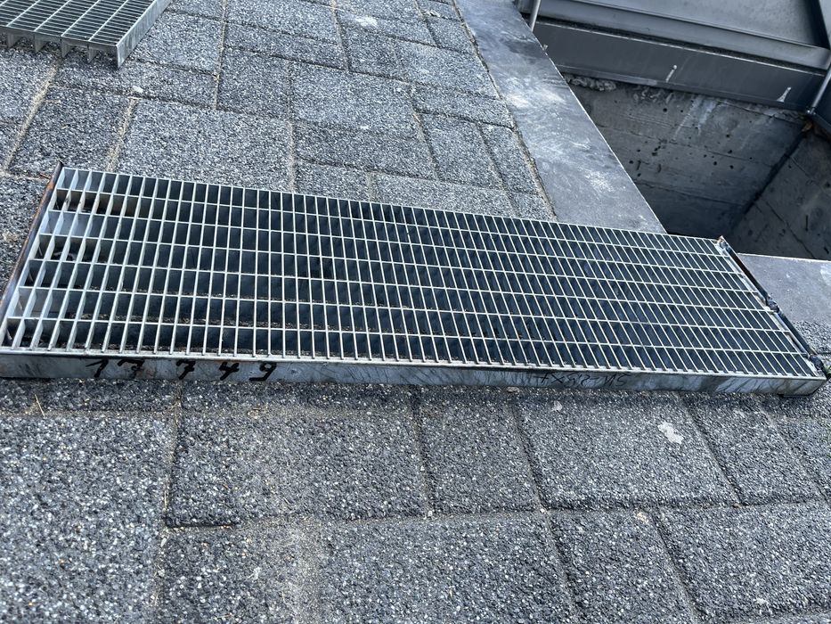 Trepte zincate galvanizate