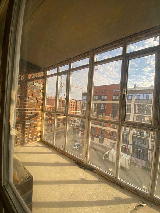 продам 2 комн квартиру в центре